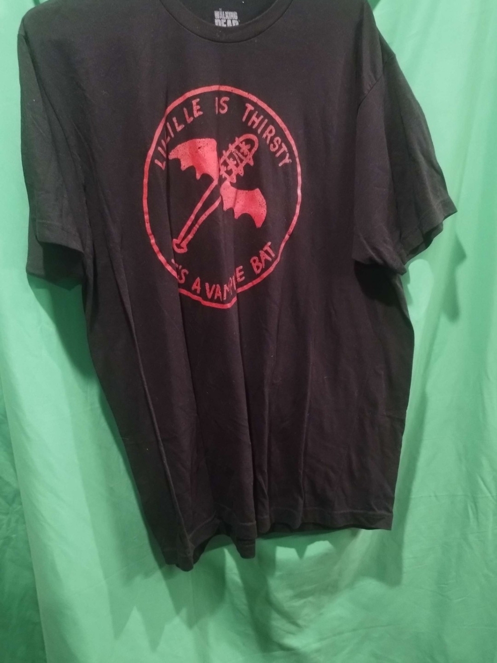 Walking Dead Black Graphic Short-Sleeve Men's T-Shirt with Red Bat Logo